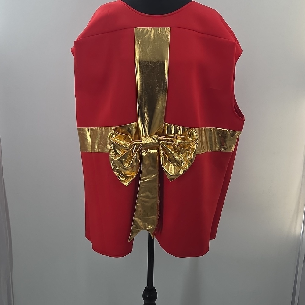 Festive Red and Gold Gift Box Costume - Picture 13 of 16